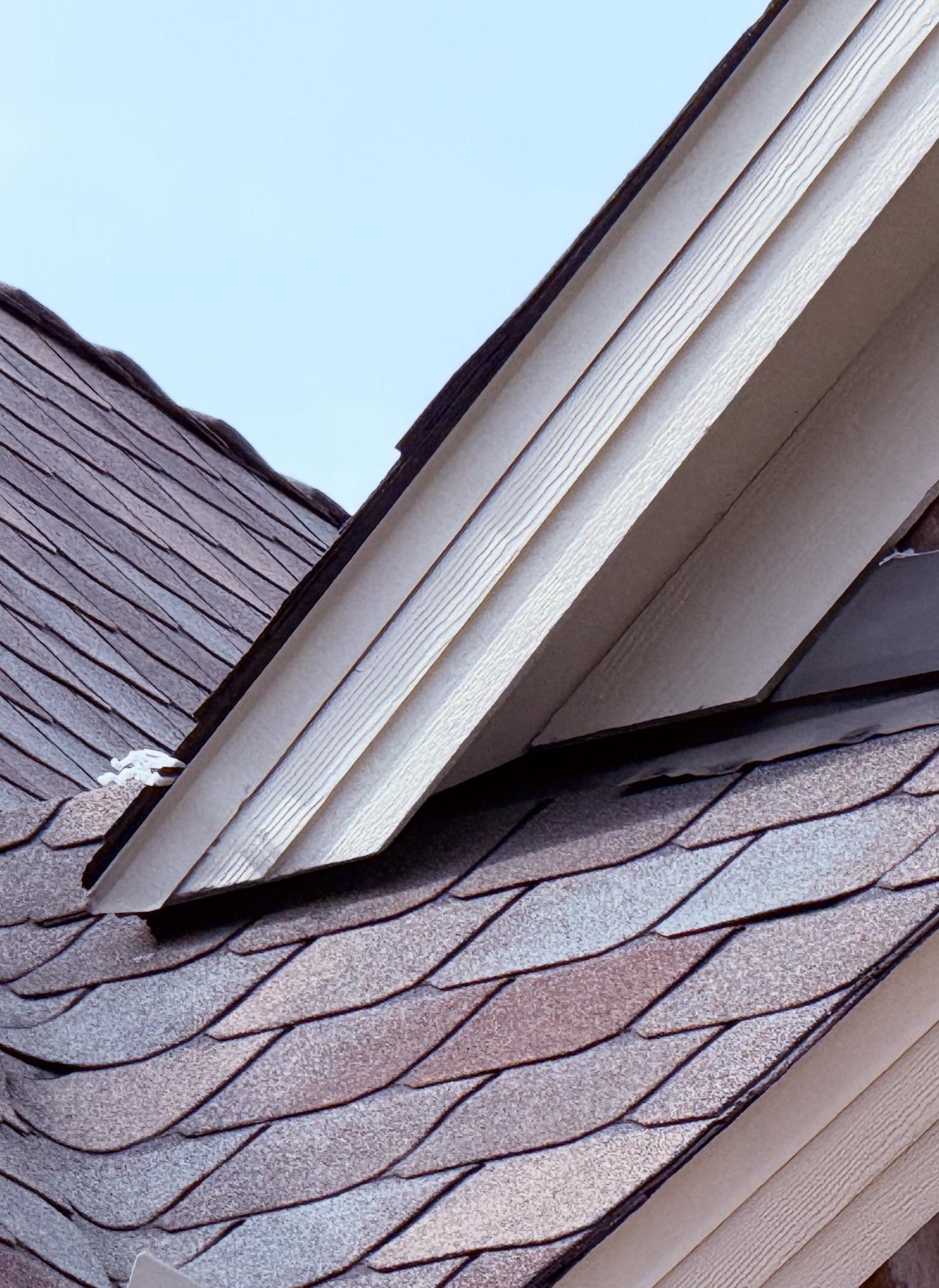 Open roof return at a residential roofline
